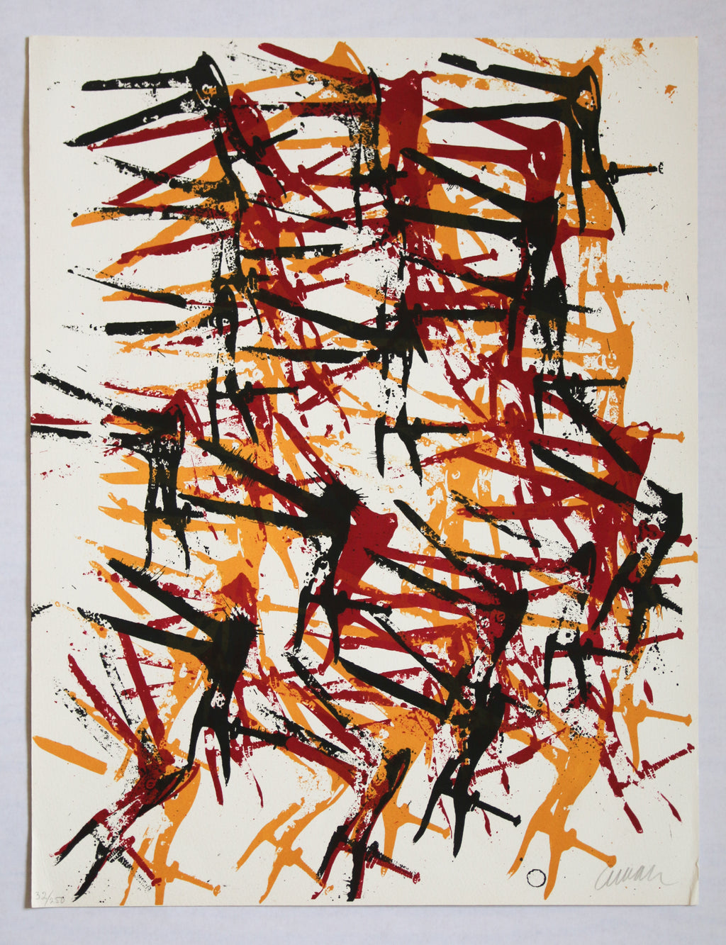 Lithographie originale Arman, Accumulation d'outils, tons ocre et rouge de Venise, design XXe siècle.