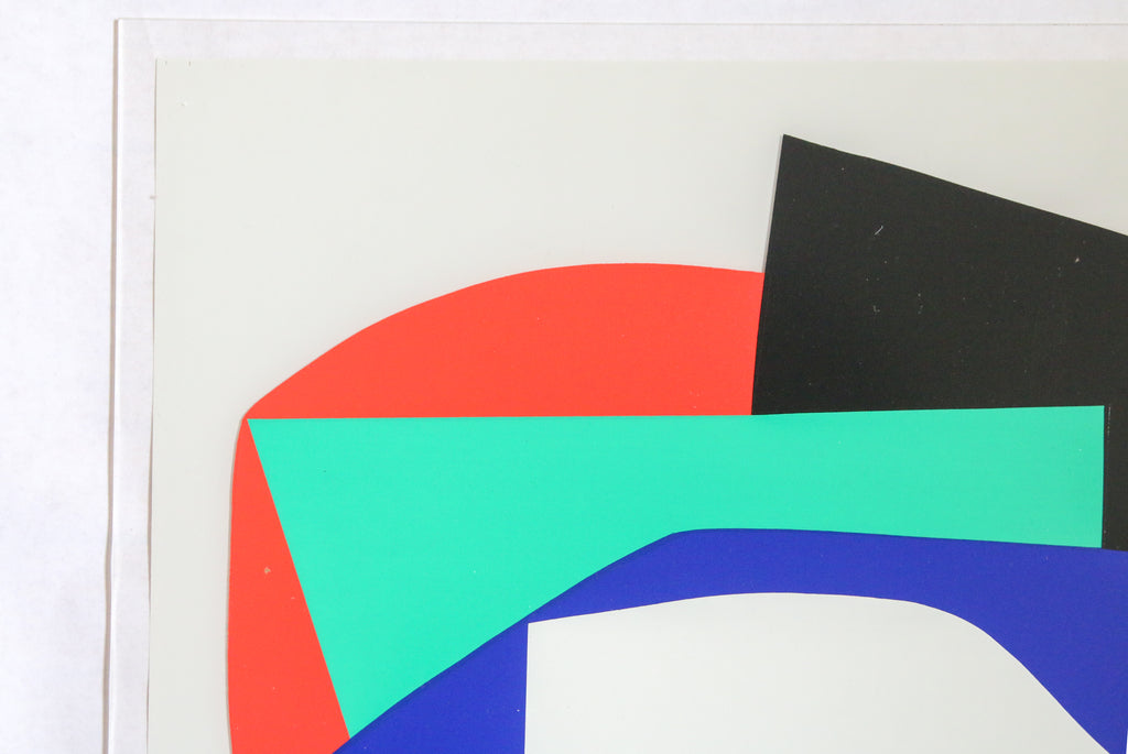 Détail macro des aplats de couleur noir, vert émeraude et rouge de la sérigraphie sur plexiglas de Gina Pane.