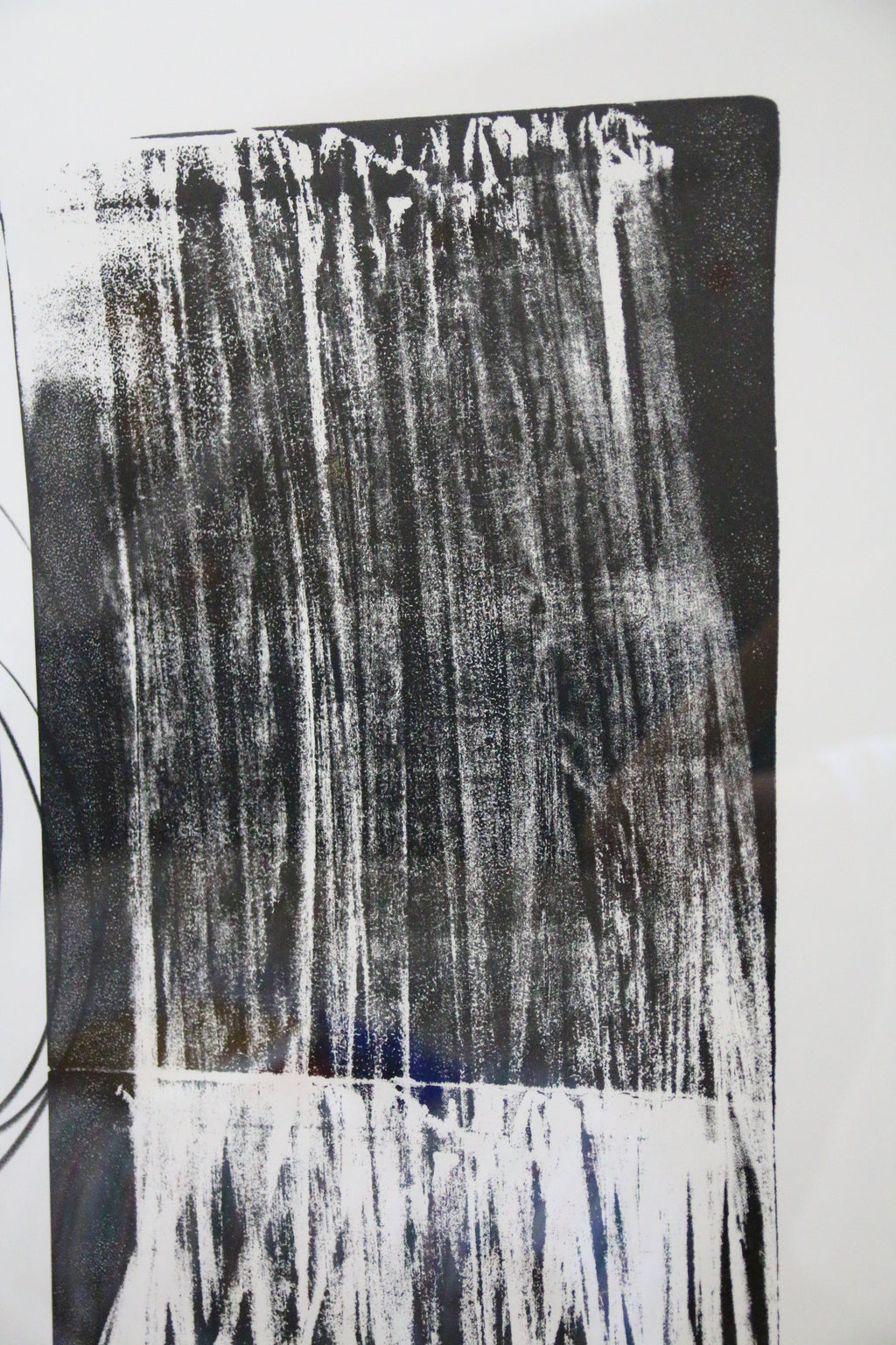 Détail lithographie Hans Hartung : coup de brosse et réserve blanche du papier