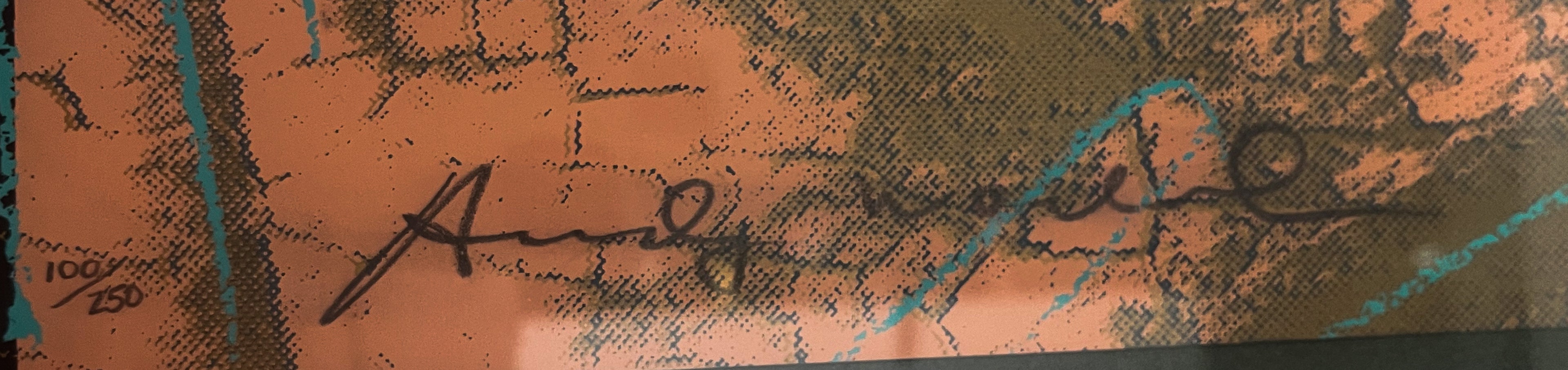 Détail de la sérigraphie d'Andy Warhol : signature au graphite de l'artiste et numérotation 100/250 sur papier Essex Offset